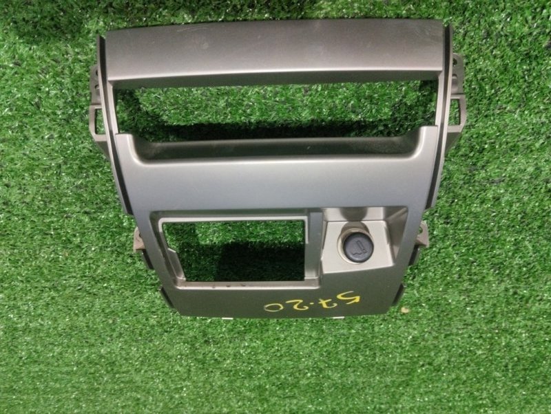 Центральная консоль Mitsubishi Colt Z21A 4A90 2005 (б/у)