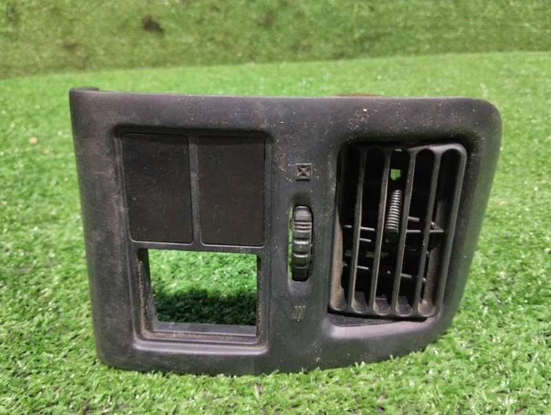 Дефлектор воздушный Toyota Caldina ST215 3S-FE правый (б/у)