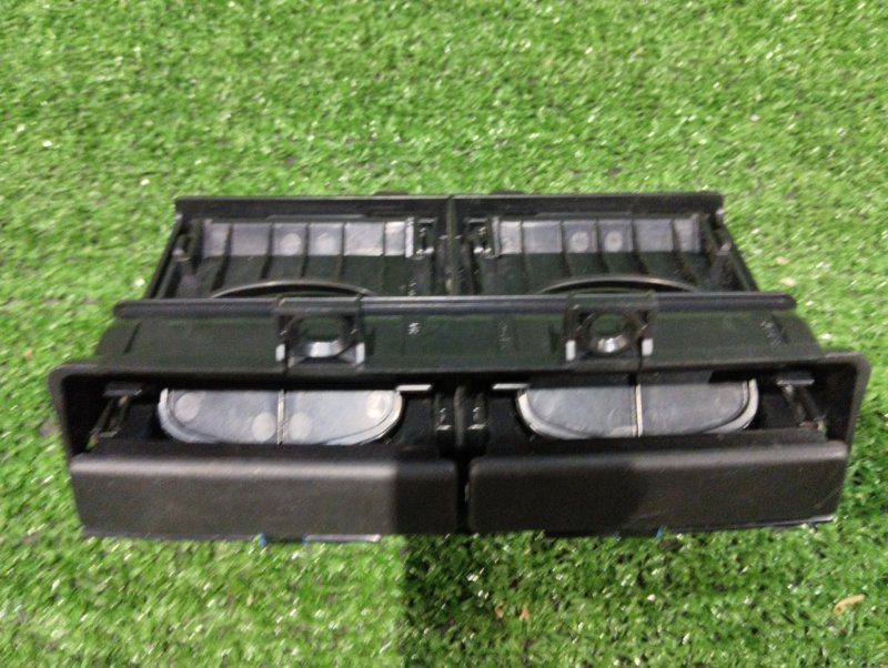 Подстаканник Toyota BB QNC25 K3-VE 2008 (б/у)