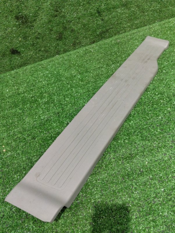 Накладка порога Honda Stepwgn RK1 R20A задняя правая (б/у)