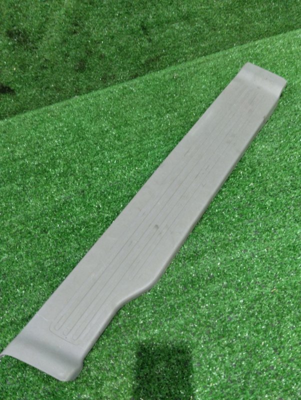 Накладка порога Honda Stepwgn RK1 R20A задняя левая (б/у)