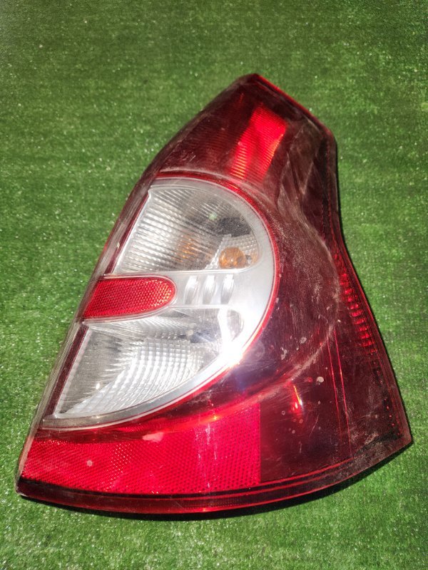 Фонарь стоп-сигнала Renault Sandero задний правый (б/у)