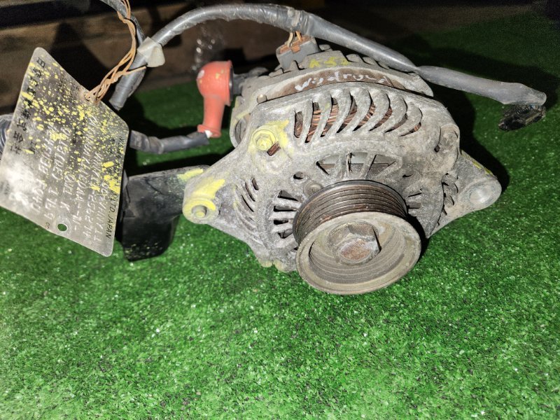 Генератор Nissan WINGROAD VHNY11 QG18 (б/у)