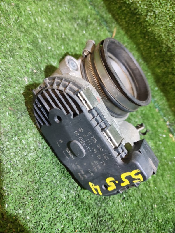 Заслонка дроссельная Mercedes-Benz CLK200 208.335 111.945 1998 (б/у)