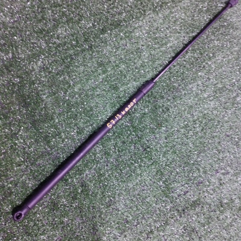 Амортизатор капота Volkswagen Golf 5M1 CAX 2008 (б/у)