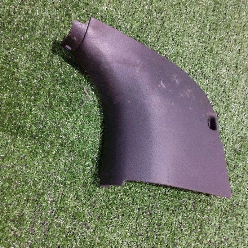 Накладка пластиковая в салон Toyota Vitz SCP10 1SZ-FE 2004 передняя правая (б/у)