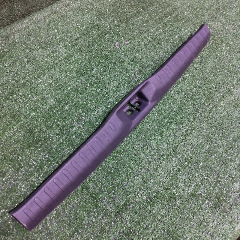 Накладка багажника Nissan March AK12 CR12DE 2008 (б/у)