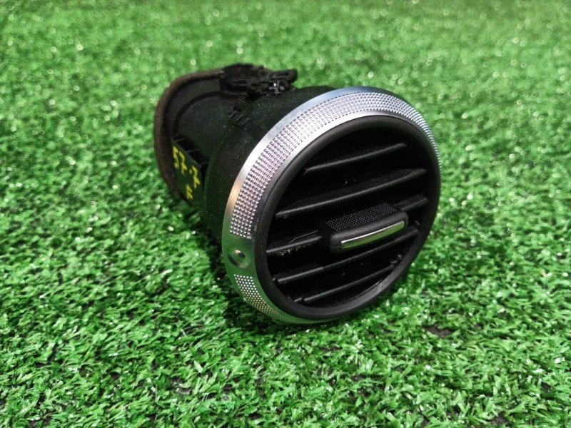 Дефлектор воздушный Audi A3 8PA CAXC 2003 (б/у)