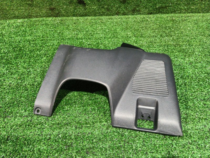 Накладка на центральную консоль Toyota Hiace RZH111 2RZ-E 2002 (б/у)