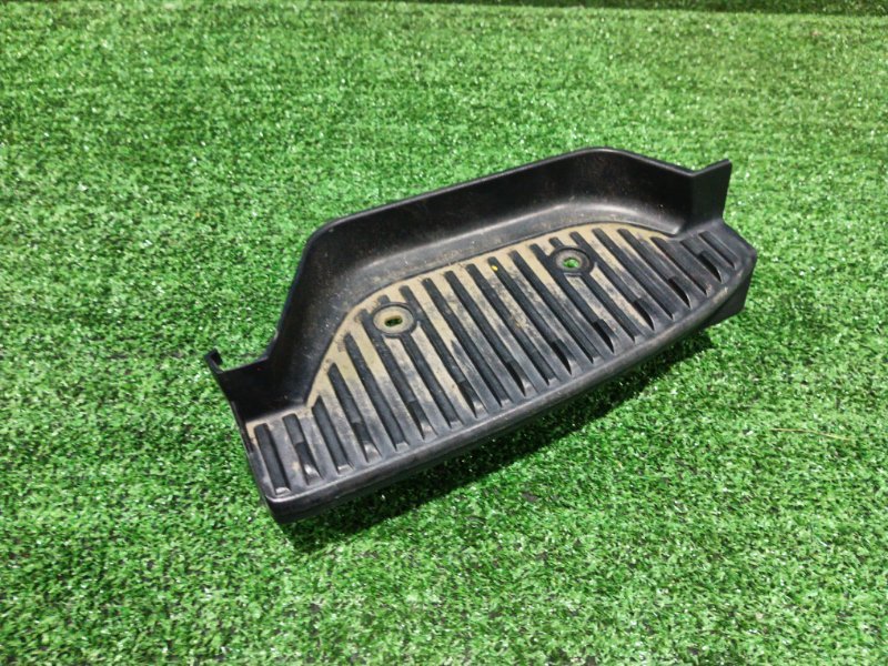 Подножка Toyota Hiace RZH111 2RZ-E 2002 правая (б/у)