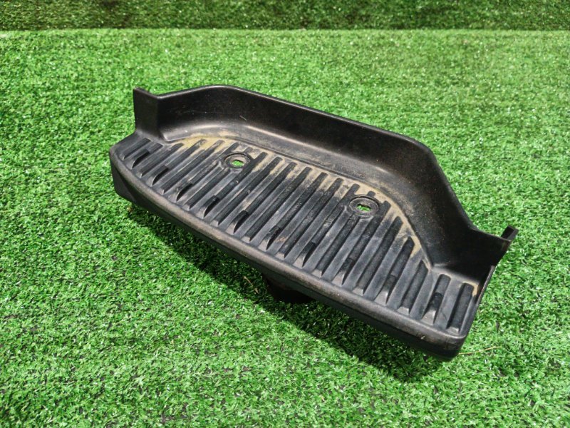 Подножка Toyota Hiace RZH111 2RZ-E 2002 левая (б/у)