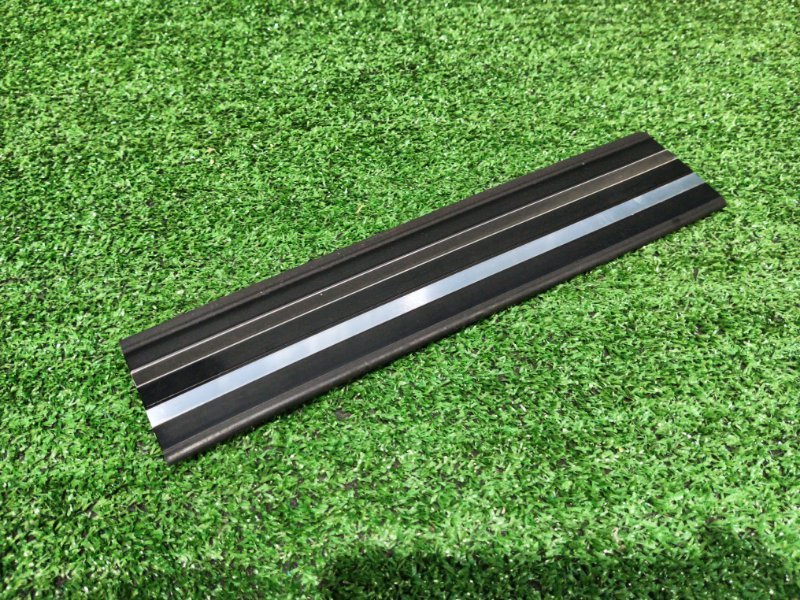 Накладка порога BMW 525i E34 M20B25 1989 задняя правая (б/у)