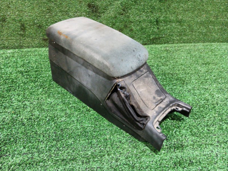 Подлокотник Toyota MARK II JZX90 1JZ-GE 1994 (б/у)