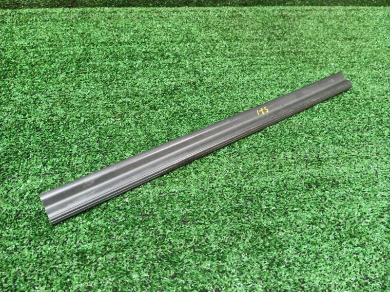 Молдинг двери BMW 525i E34 M20B25 1989 передний правый (б/у)