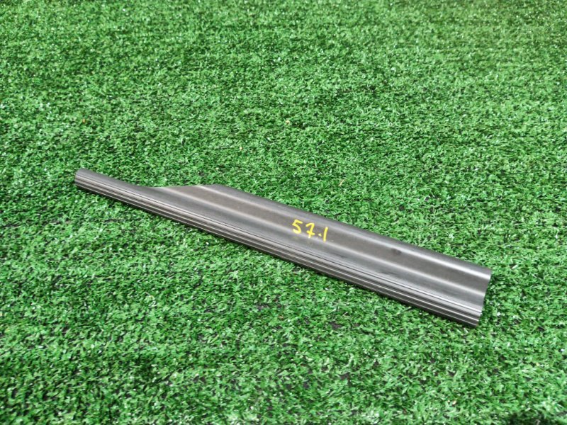 Молдинг двери BMW 525i E34 M20B25 1989 задний правый (б/у)