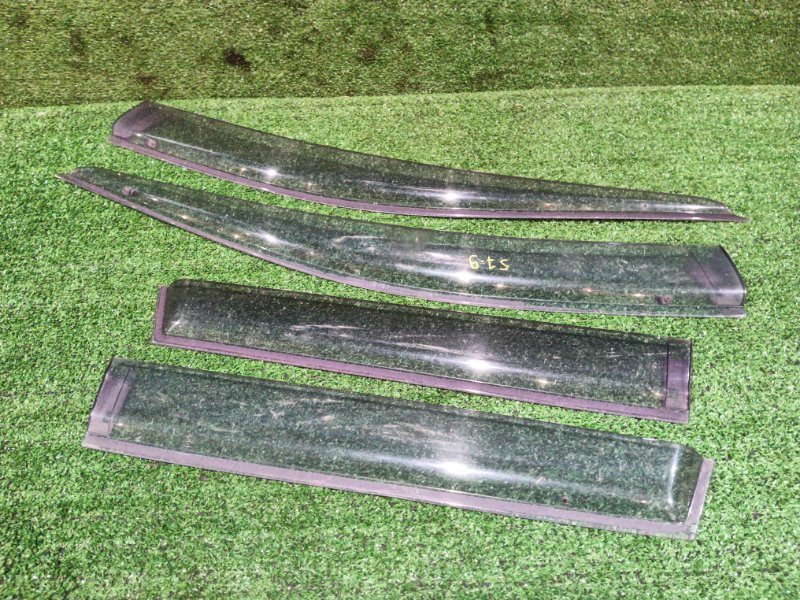 Ветровик Nissan WINGROAD WFY11 QG15DE 2004 (б/у)