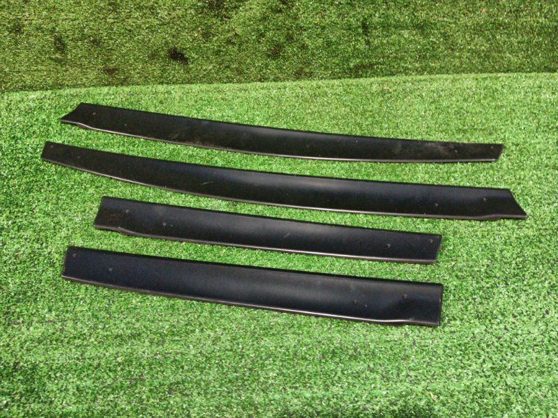 Ветровик Honda Fit GE8 L15A 2010 (б/у)