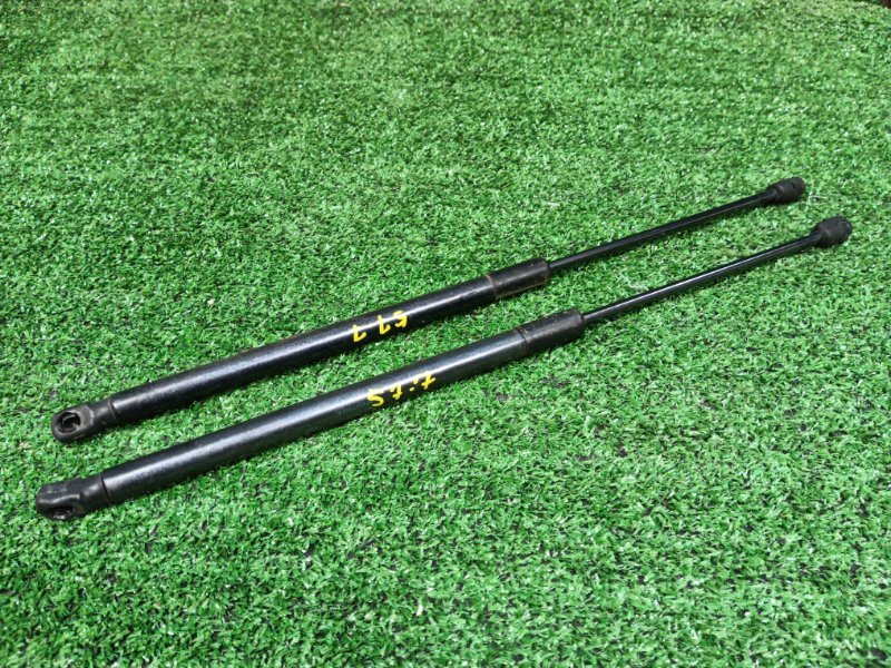 Амортизатор багажника Audi A3 8PA CAXC 2003 (б/у)