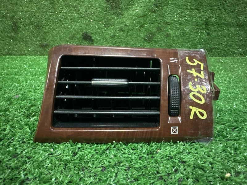 Дефлектор воздушный Nissan Tiida NC11 HR15DE 2007 правый (б/у)