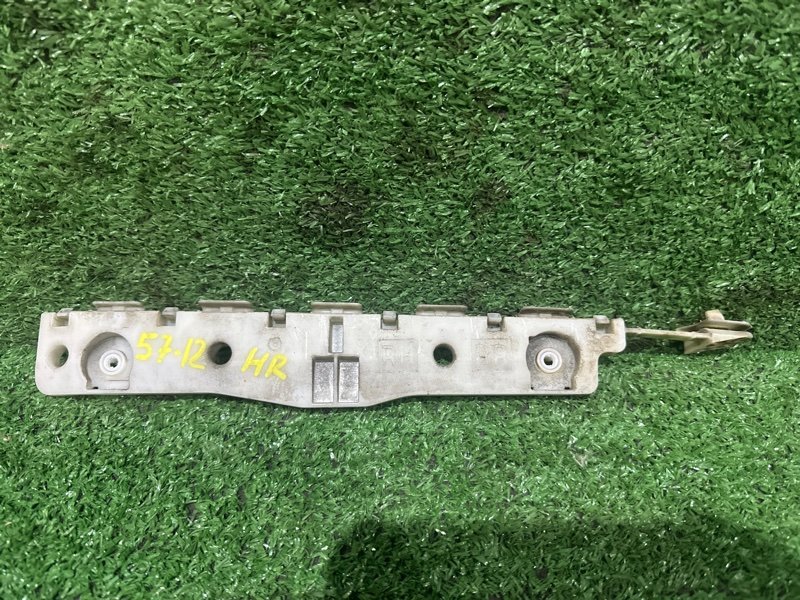 Клипса бампера Nissan NV200 VM20 HR16DE 2012 задняя правая (б/у)