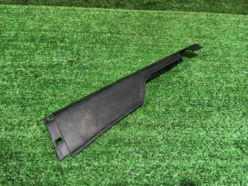 Накладка пластиковая в салон Honda Fit GE6 L13A правая (б/у)