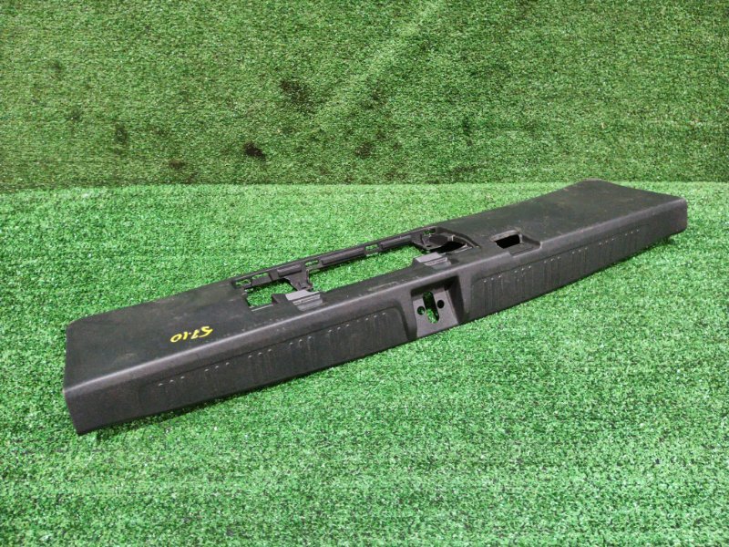 Накладка багажника Honda Stepwgn RK1 R20A (б/у)