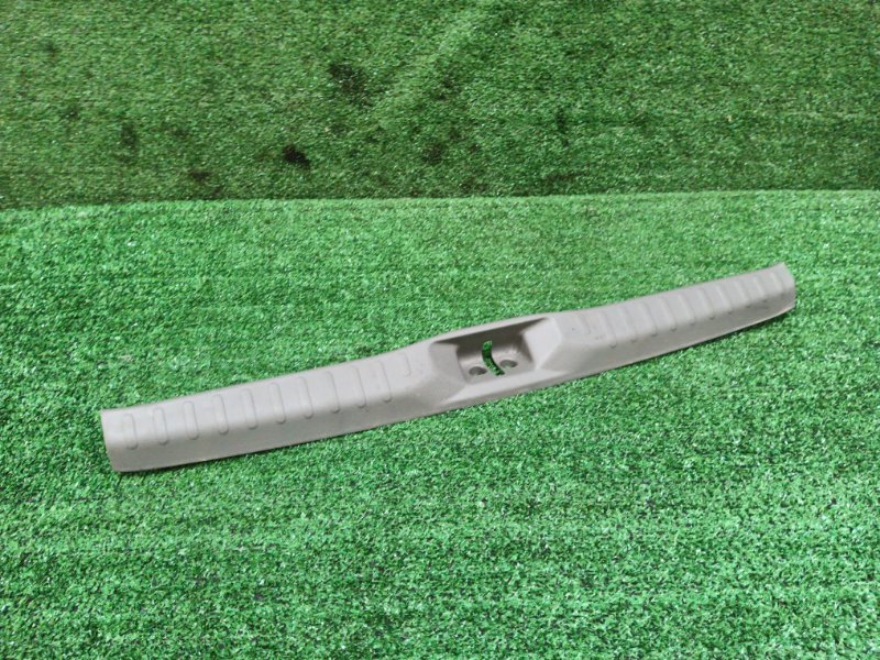 Накладка багажника Nissan March AK12 CR12DE 2008 (б/у)