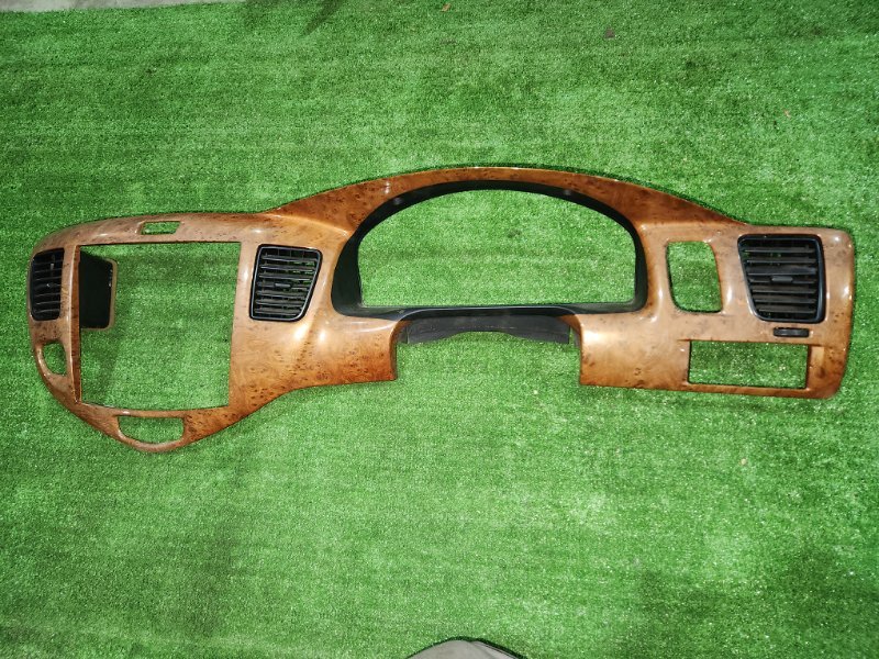 Центральная консоль Mazda MPV LW3W L3-DE 2004 (б/у)