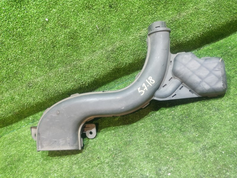 Воздухозаборник Nissan NV200 VM20 HR16DE 2013 (б/у)