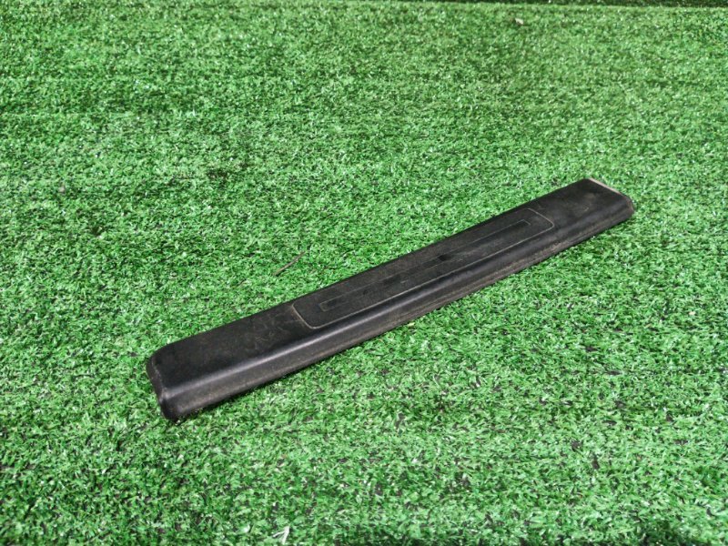 Накладка порога Audi A3 8PA CAXC 2003 задняя правая (б/у)