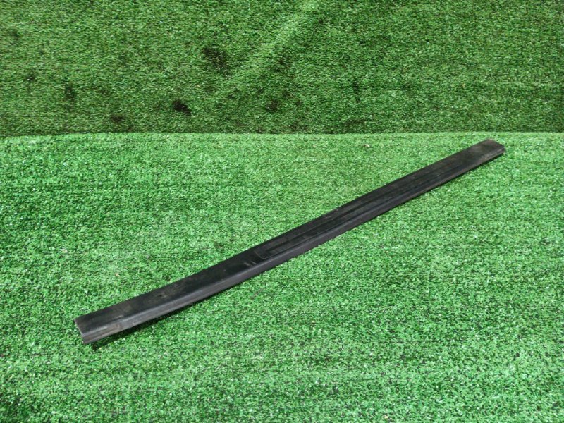 Накладка порога Audi A3 8PA CAXC 2003 передняя правая (б/у)