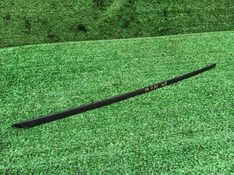 Молдинг лобового стекла Audi A3 8PA CAXC 2003 передний правый (б/у)