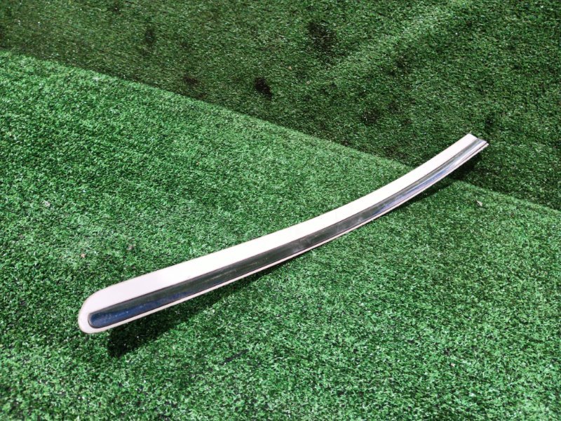 Молдинг двери Toyota Crown GRS181 4GR-FSE 2005 задний левый (б/у)