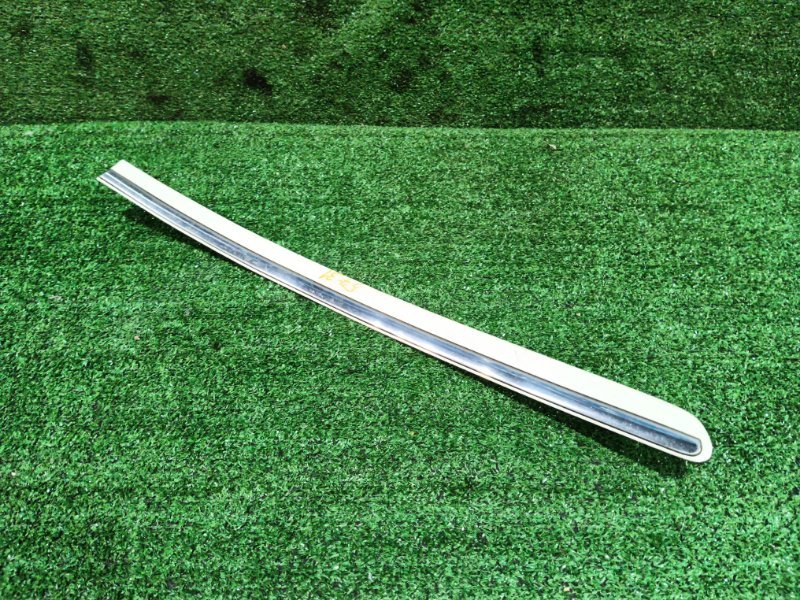 Молдинг двери Toyota Crown GRS181 4GR-FSE 2005 задний правый (б/у)