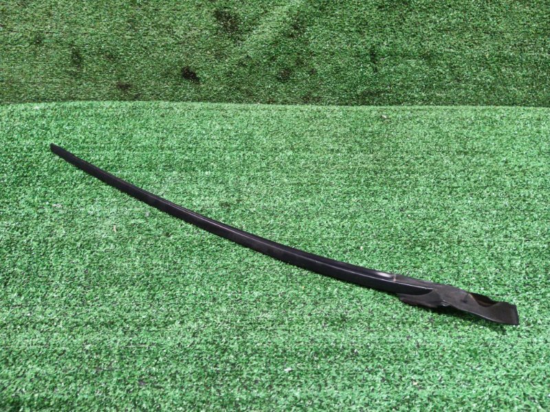 Молдинг лобового стекла Toyota Crown GRS181 4GR-FSE 2005 правый (б/у)