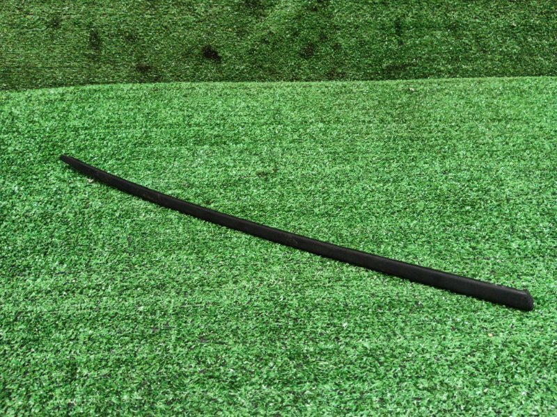 Молдинг лобового стекла Audi A3 CXS 2013 передний левый (б/у)