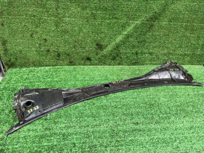 Решетка под лобовое стекло Toyota Caldina ST215 3S-FE 2000 (б/у)