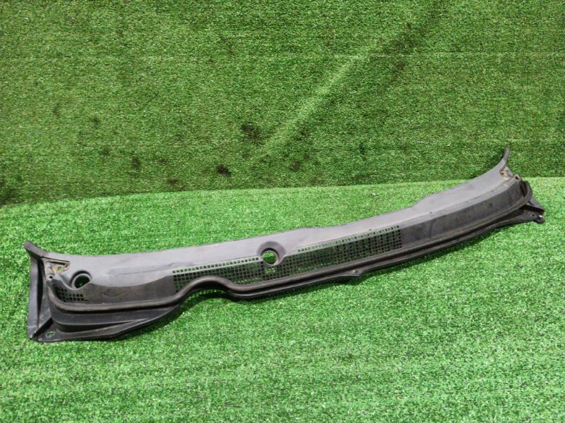 Решетка под лобовое стекло Honda Stepwgn RF3 K20A 2002 (б/у)