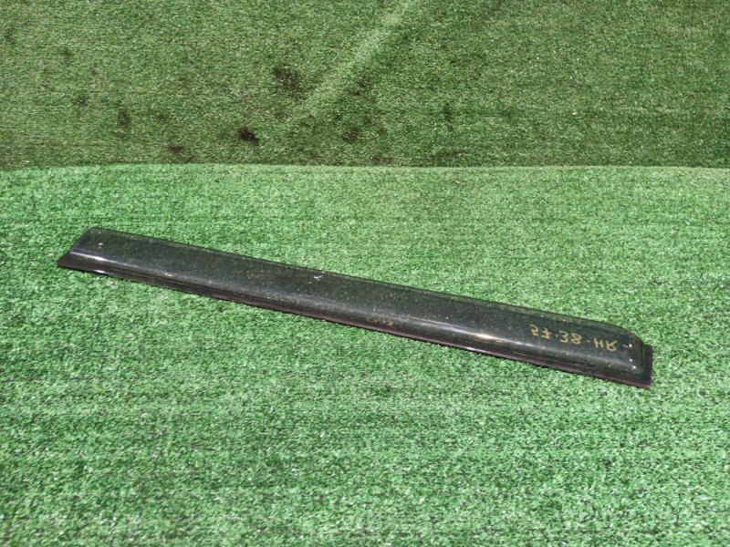 Ветровик Mazda MPV LW3W L3-DE 2004 задний правый (б/у)