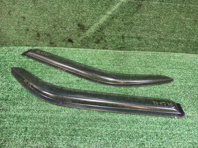 Ветровик Honda Stepwgn RF3 K20A 2002 передний (б/у)