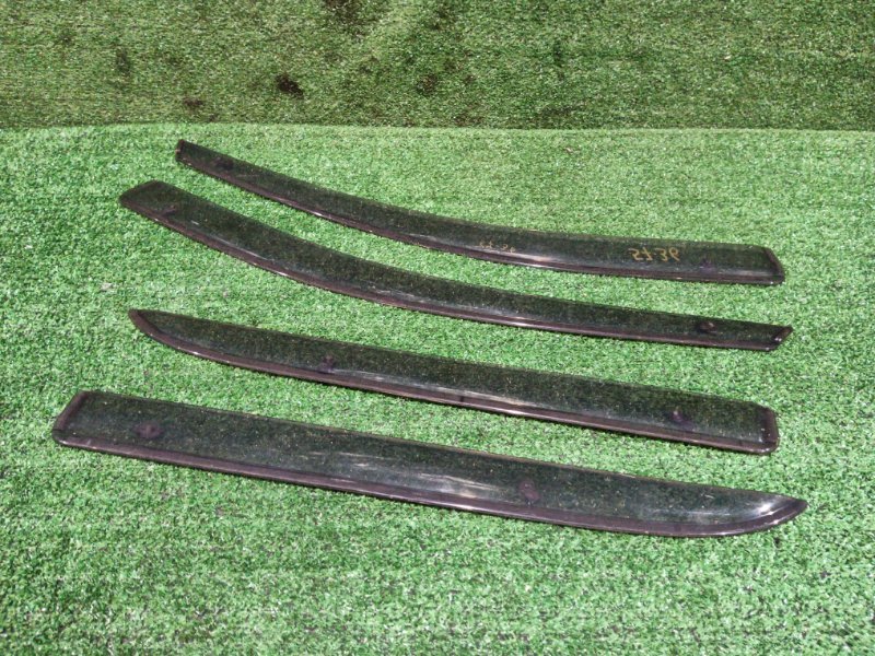 Ветровик Toyota Vitz SCP10 1SZ-FE 2004 (б/у)