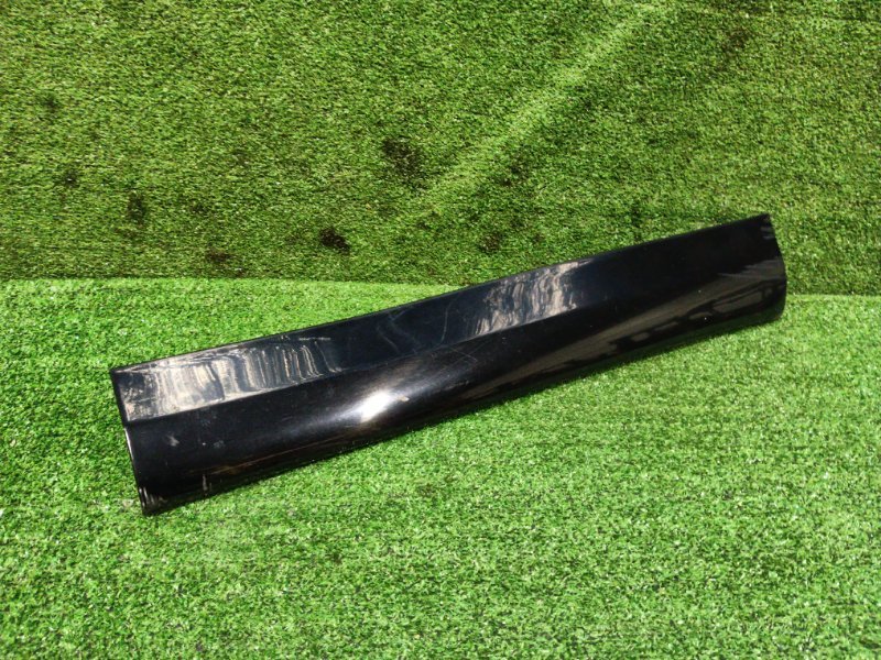 Молдинг двери Toyota Voxy ZRR70 3ZR-FE 2010 задний левый (б/у)