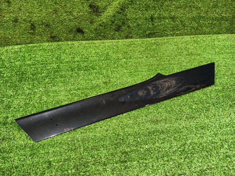 Накладка на крыло Toyota Voxy ZRR70 3ZR-FE 2010 задняя левая (б/у)