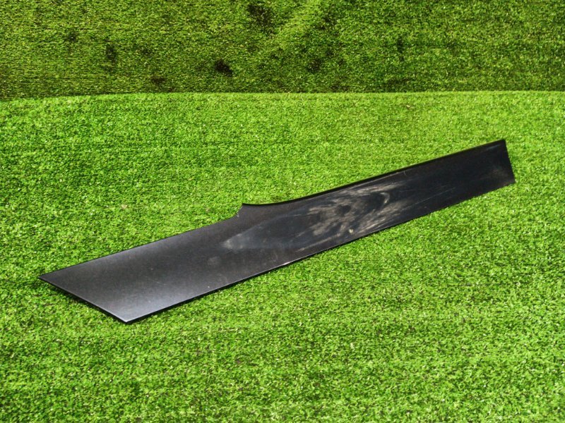 Накладка на крыло Toyota Voxy ZRR75 3ZR-FAE 2008 задняя правая (б/у)