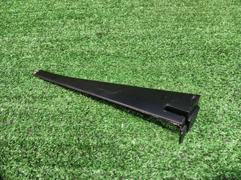 Накладка Honda Stepwgn RK1 R20A 2009 левая (б/у)