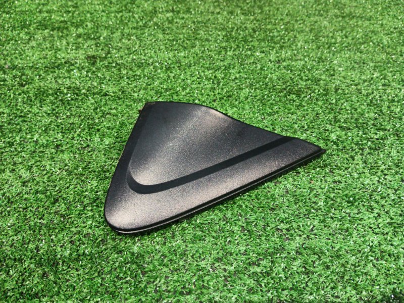 Уголок крыла Mazda MPV LW3W L3-DE 2004 правый (б/у)