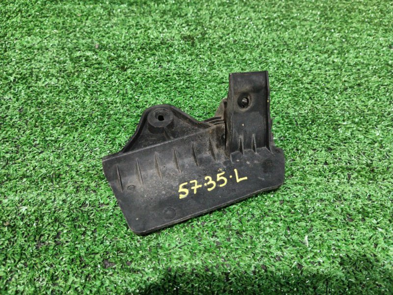 Брызговик Audi A3 CXS 2013 левый (б/у)