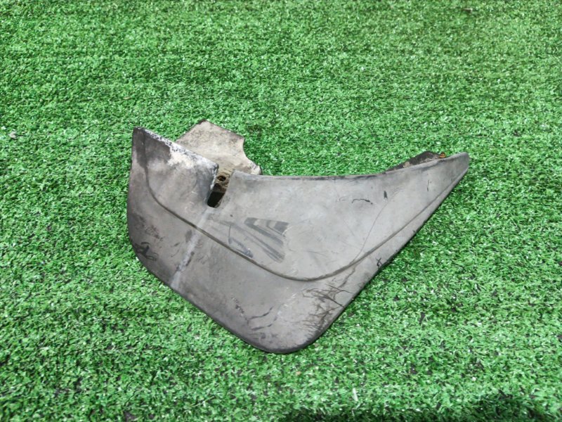 Брызговик Toyota Lite Ace Noah KR42V 7K-E 2000 задний правый (б/у)