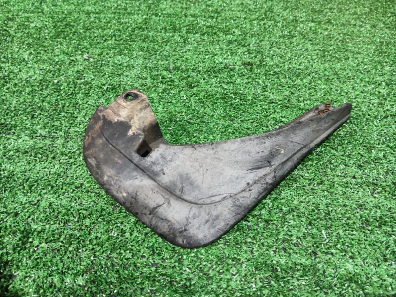 Брызговик Toyota Lite Ace Noah KR42V 7K-E 2000 передний левый (б/у)