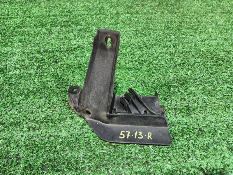 Брызговик Volkswagen Golf 5M1 CAX 2008 правый (б/у)